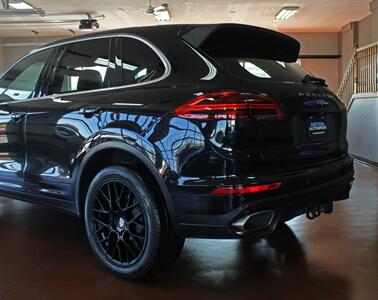 2016 Porsche Cayenne  AWD - Photo 6 - North Canton, OH 44720