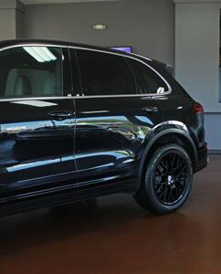 2016 Porsche Cayenne  AWD - Photo 42 - North Canton, OH 44720