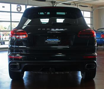 2016 Porsche Cayenne  AWD - Photo 7 - North Canton, OH 44720