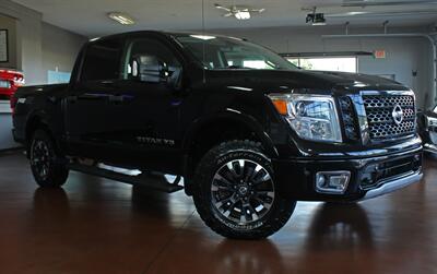 2018 Nissan Titan PRO-4X  4X4 - Photo 2 - North Canton, OH 44720