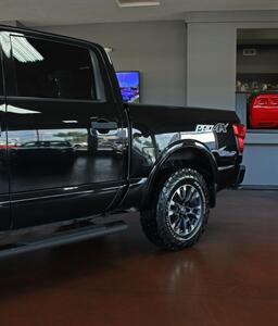 2018 Nissan Titan PRO-4X  4X4 - Photo 42 - North Canton, OH 44720