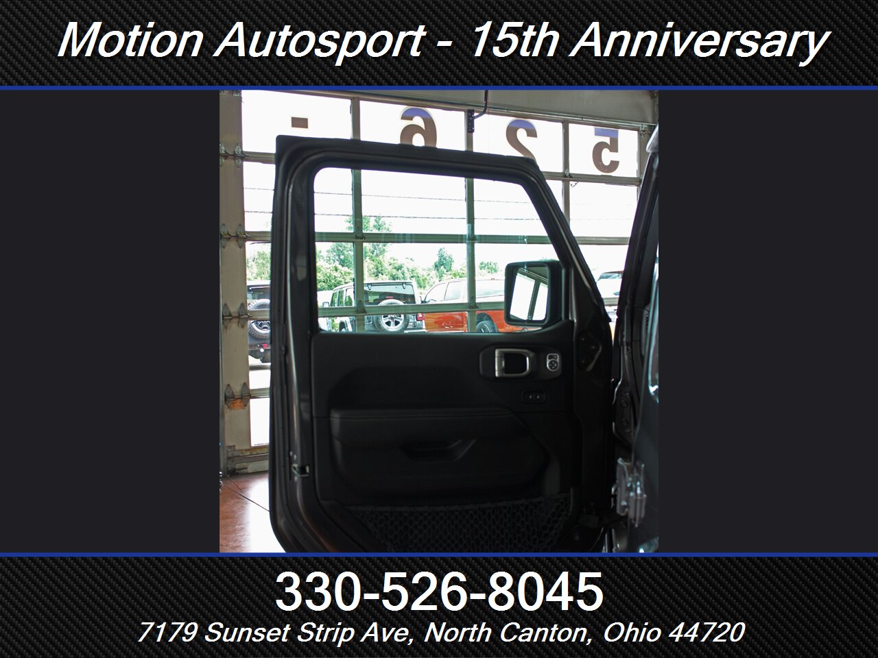 2018 Jeep Wrangler Unlimited Sahara Custom Lift 4X4 - Photo 12 - North Canton, OH 44720