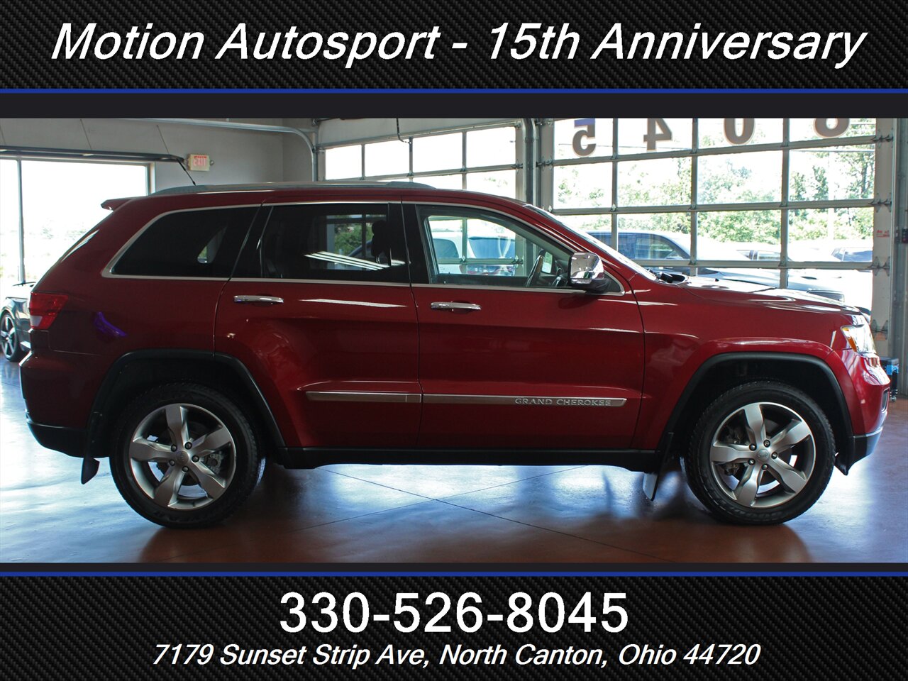 2012 Jeep Grand Cherokee Overland Moon Roof Navigation 4X4 - Photo 11 - North Canton, OH 44720