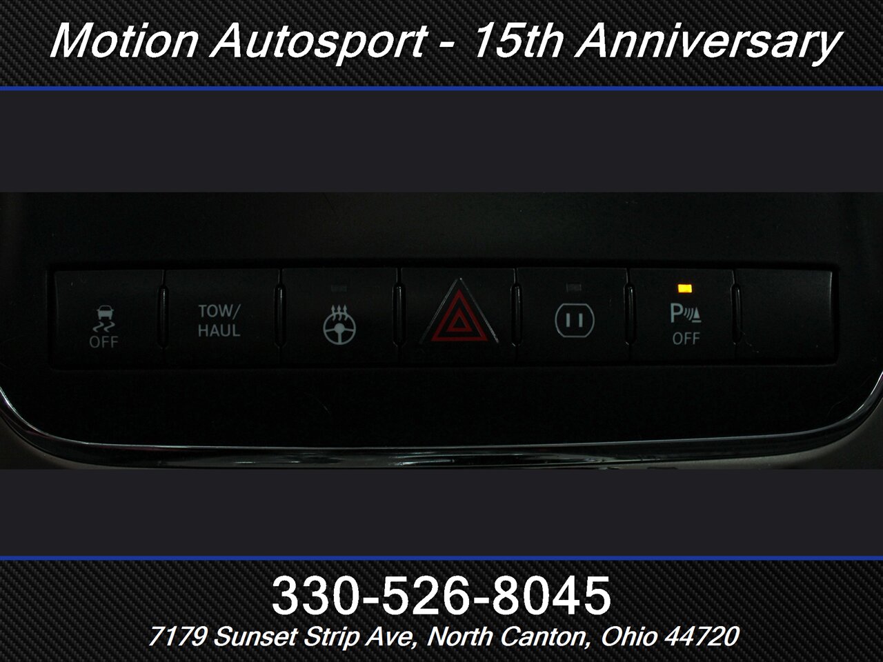 2012 Jeep Grand Cherokee Overland Moon Roof Navigation 4X4 - Photo 22 - North Canton, OH 44720