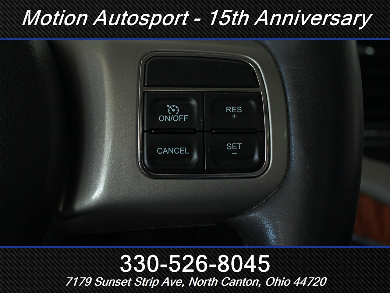 2012 Jeep Grand Cherokee Overland Moon Roof Navigation 4X4 - Photo 18 - North Canton, OH 44720