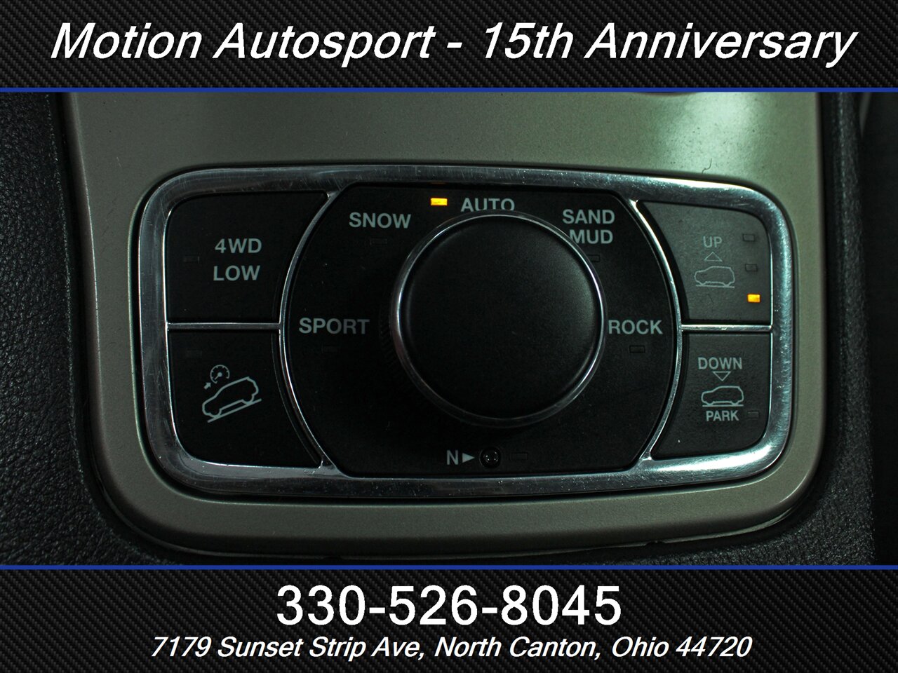 2012 Jeep Grand Cherokee Overland Moon Roof Navigation 4X4 - Photo 20 - North Canton, OH 44720