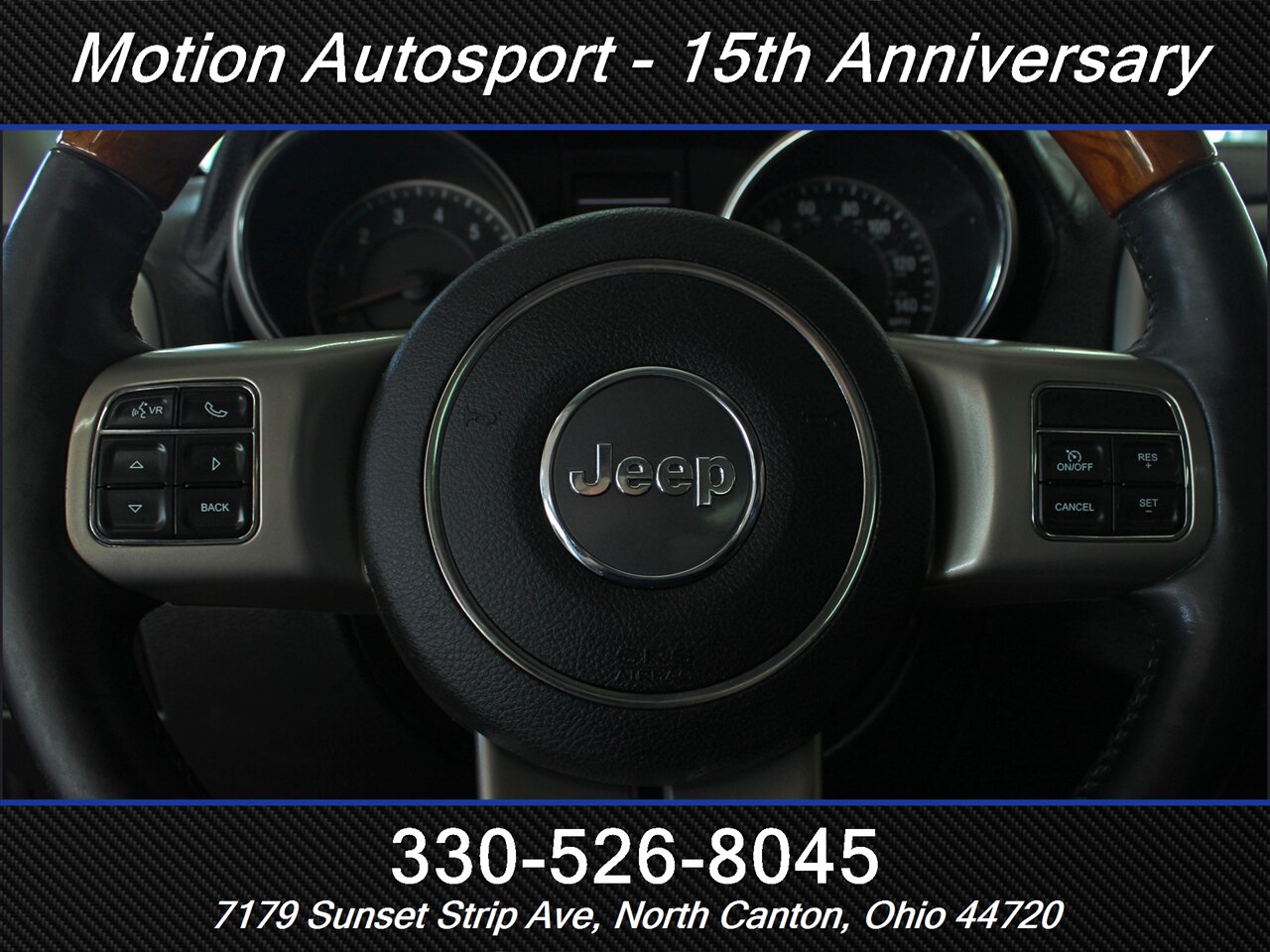 2012 Jeep Grand Cherokee Overland Moon Roof Navigation 4X4 - Photo 16 - North Canton, OH 44720