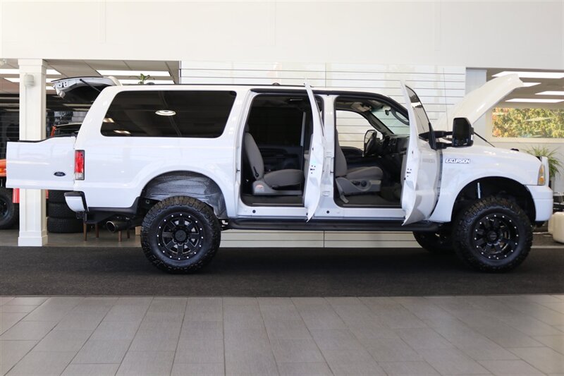 2005 Ford Excursion XLT - Photo 11 - Portland, OR 97230
