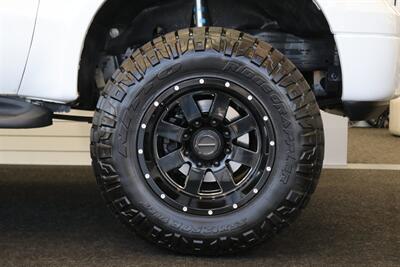 2005 Ford Excursion XLT - Photo 29 - Portland, OR 97230