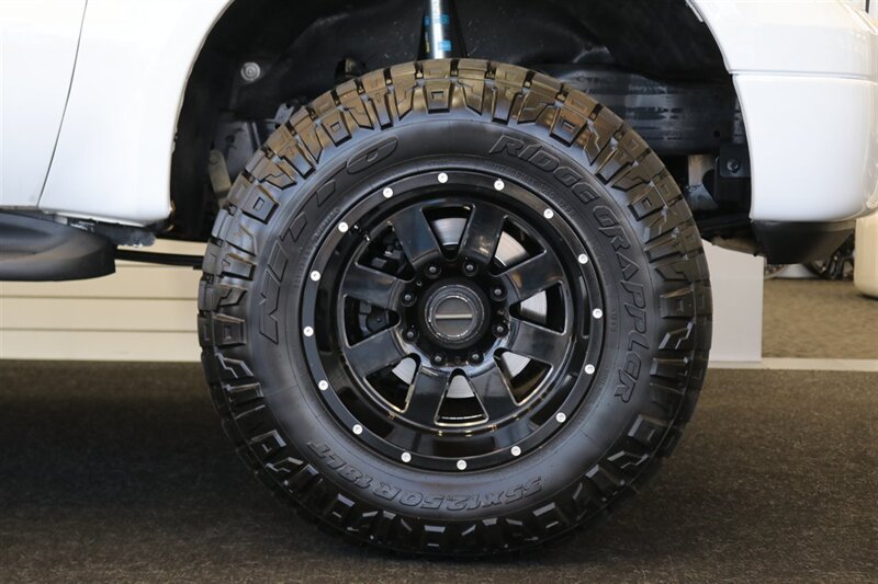 2005 Ford Excursion XLT - Photo 29 - Portland, OR 97230