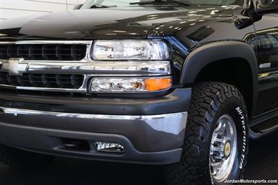 2000 Chevrolet Suburban 2500 LT  1-CALIFORNIA OWNER* 2500 3/4 TON W/ 6.0L VORTEC* LT LOADED W/SUNROOF & REAR CAPTAINS* NEW 33 " BFG KO3 10-PLYs* NEW 2.5 " LEVELING KIT W/BILSTEIN STEERING STABILIZER* 0-RUST* FRESH SERVICE - Photo 12 - Portland, OR 97230