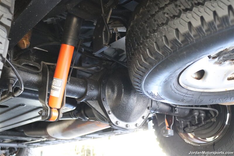 2000 Chevrolet Suburban 2500 LT  1-CALIFORNIA OWNER* 2500 3/4 TON W/ 6.0L VORTEC* LT LOADED W/SUNROOF & REAR CAPTAINS* NEW 33 " BFG KO3 10-PLYs* NEW 2.5 " LEVELING KIT W/BILSTEIN STEERING STABILIZER* 0-RUST* FRESH SERVICE - Photo 24 - Portland, OR 97230