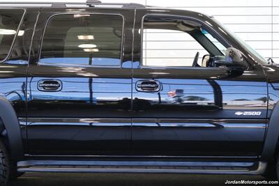 2000 Chevrolet Suburban 2500 LT  1-CALIFORNIA OWNER* 2500 3/4 TON W/ 6.0L VORTEC* LT LOADED W/SUNROOF & REAR CAPTAINS* NEW 33 " BFG KO3 10-PLYs* NEW 2.5 " LEVELING KIT W/BILSTEIN STEERING STABILIZER* 0-RUST* FRESH SERVICE - Photo 39 - Portland, OR 97230
