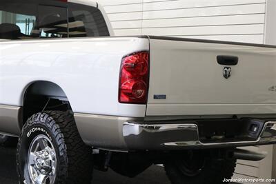 2009 Dodge Ram 2500 Laramie  1-OWNER* 67K MILES ONLY* 6-SPEED MANUAL* LARAMIE LONG BED* NEW 3 " BILSTEIN LEVEL LIFT* NEW 35 " BFGK KO3 10-PLY TIRES* 100% RUST & ACCIDENT FREE* ALL BOOKS AND KEYS - Photo 43 - Portland, OR 97230