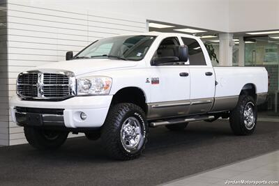 2009 Dodge Ram 2500 Laramie  1-OWNER* 67K MILES ONLY* 6-SPEED MANUAL* LARAMIE LONG BED* NEW 3 " BILSTEIN LEVEL LIFT* NEW 35 " BFGK KO3 10-PLY TIRES* 100% RUST & ACCIDENT FREE* ALL BOOKS AND KEYS - Photo 3 - Portland, OR 97230