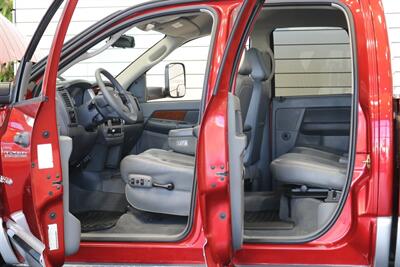 2006 Dodge Ram 2500 Laramie  1-OWNER* 81K MILES ONLY* LARAMIE LOADED 6-PASSENGER* SPRAY IN BED LINER* NEW BRAKES-ROTORS-CALIPERS-COOLANT FLUSH-AC CHARGE-BRAKE FLUID FLUSH* 0-ACCIDENTS* HEATED SEATS* ALL BOOKS & KEYS - Photo 46 - Portland, OR 97230