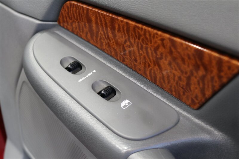 2006 Dodge Ram 2500 Laramie  1-OWNER* 81K MILES ONLY* LARAMIE LOADED 6-PASSENGER* SPRAY IN BED LINER* NEW BRAKES-ROTORS-CALIPERS-COOLANT FLUSH-AC CHARGE-BRAKE FLUID FLUSH* 0-ACCIDENTS* HEATED SEATS* ALL BOOKS & KEYS - Photo 85 - Portland, OR 97230