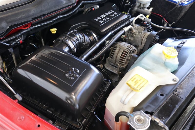 2006 Dodge Ram 2500 Laramie  1-OWNER* 81K MILES ONLY* LARAMIE LOADED 6-PASSENGER* SPRAY IN BED LINER* NEW BRAKES-ROTORS-CALIPERS-COOLANT FLUSH-AC CHARGE-BRAKE FLUID FLUSH* 0-ACCIDENTS* HEATED SEATS* ALL BOOKS & KEYS - Photo 34 - Portland, OR 97230