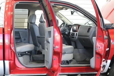 2006 Dodge Ram 2500 Laramie  1-OWNER* 81K MILES ONLY* LARAMIE LOADED 6-PASSENGER* SPRAY IN BED LINER* NEW BRAKES-ROTORS-CALIPERS-COOLANT FLUSH-AC CHARGE-BRAKE FLUID FLUSH* 0-ACCIDENTS* HEATED SEATS* ALL BOOKS & KEYS - Photo 47 - Portland, OR 97230