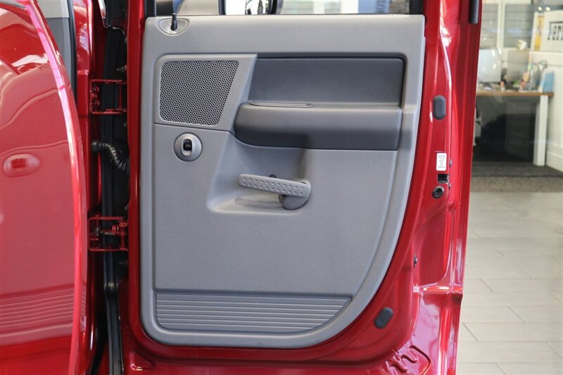 2006 Dodge Ram 2500 Laramie  1-OWNER* 81K MILES ONLY* LARAMIE LOADED 6-PASSENGER* SPRAY IN BED LINER* NEW BRAKES-ROTORS-CALIPERS-COOLANT FLUSH-AC CHARGE-BRAKE FLUID FLUSH* 0-ACCIDENTS* HEATED SEATS* ALL BOOKS & KEYS - Photo 67 - Portland, OR 97230