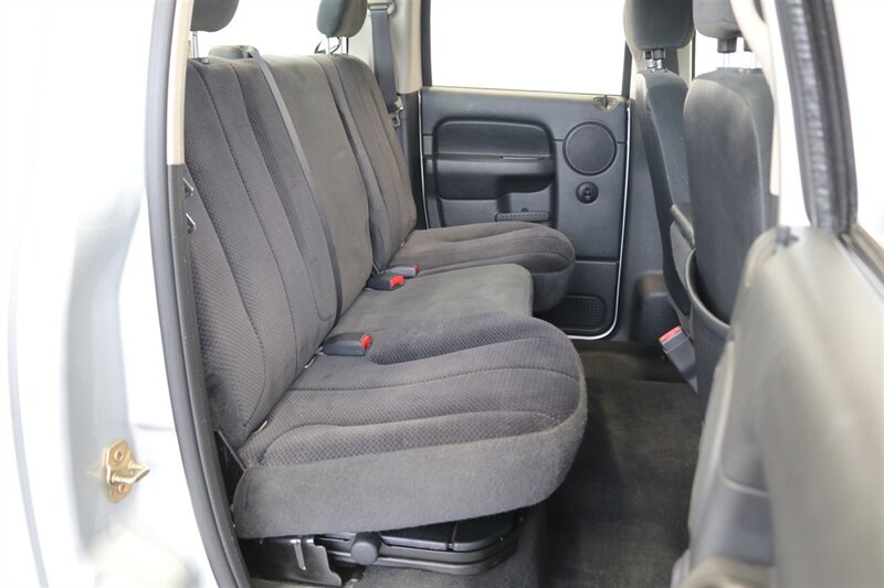 2004 Dodge Ram 2500 1-OWNER* 100% RUST & CORROSION FREE* 100% STOCK* NEW 33 " BFG KO3 10-PLYs* FRESHLY SERVICED* SPRAY IN BED LINER* 6-PASSENGER* ALL ORIGINAL BOOKS & MANUALS* CAMPER TIE DOWNS - Photo 20 - Portland, OR 97230