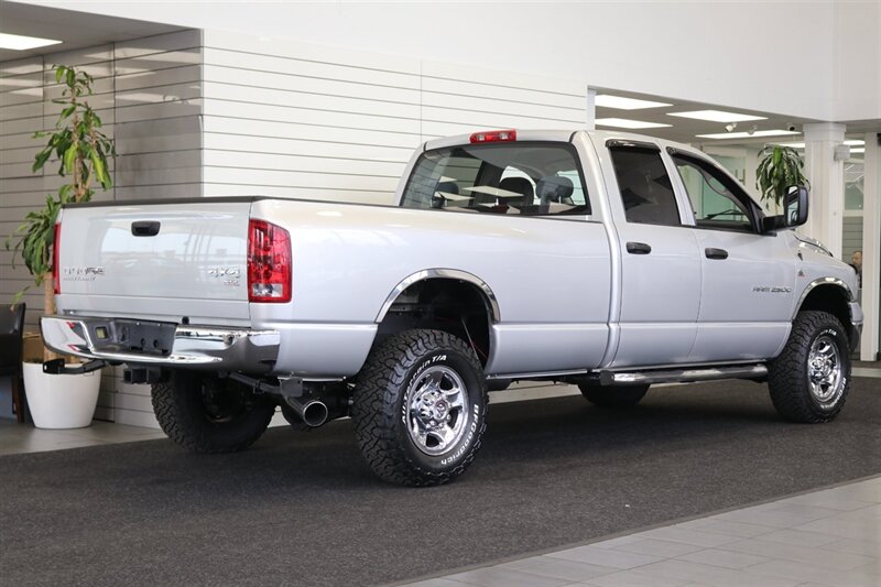 2004 Dodge Ram 2500 1-OWNER* 100% RUST & CORROSION FREE* 100% STOCK* NEW 33 " BFG KO3 10-PLYs* FRESHLY SERVICED* SPRAY IN BED LINER* 6-PASSENGER* ALL ORIGINAL BOOKS & MANUALS* CAMPER TIE DOWNS - Photo 7 - Portland, OR 97230