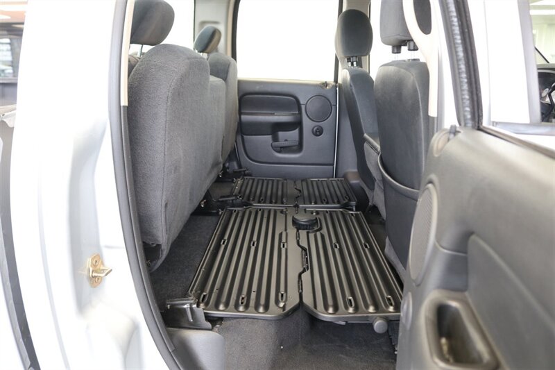 2004 Dodge Ram 2500 1-OWNER* 100% RUST & CORROSION FREE* 100% STOCK* NEW 33 " BFG KO3 10-PLYs* FRESHLY SERVICED* SPRAY IN BED LINER* 6-PASSENGER* ALL ORIGINAL BOOKS & MANUALS* CAMPER TIE DOWNS - Photo 78 - Portland, OR 97230