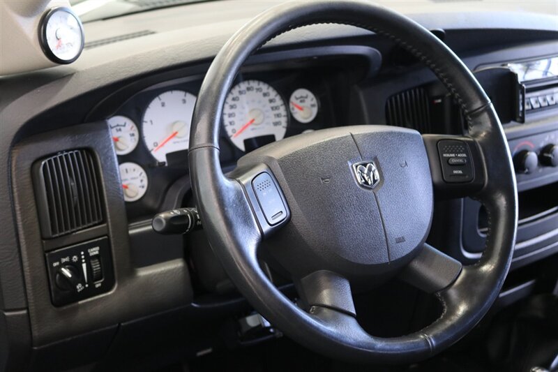 2005 Dodge Ram 3500 ST 4dr Quad Cab ST   - Photo 46 - Portland, OR 97230