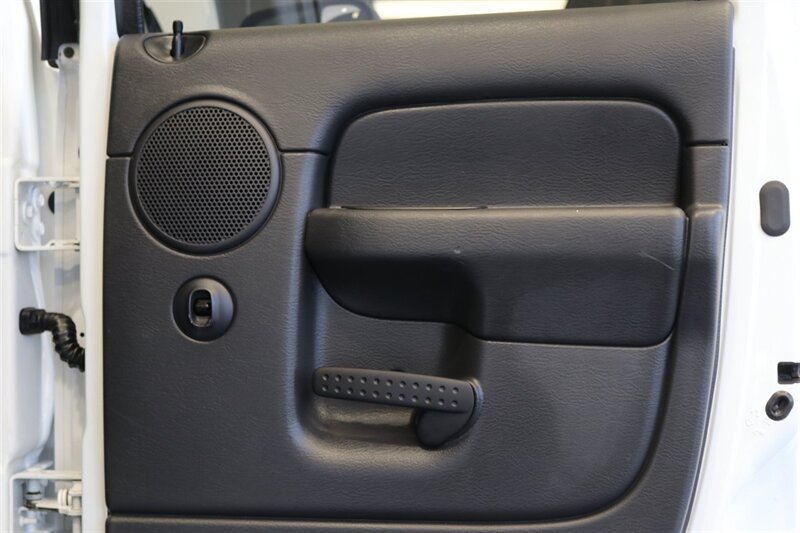 2005 Dodge Ram 3500 ST 4dr Quad Cab ST   - Photo 37 - Portland, OR 97230