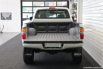 2002 Toyota Tacoma V6  100% RUST FREE* NEW TIMING BELT SERVICE* NEW 2.75 " BILSTEIN TOYTEC LEVEL LIFT W/DIFF DROPS* NEW 33 " FALKEN A/T 4 & 17 "TRD PRO WHEELS* REAR LOCKERS* LIKE NEW BED* ALL ORIGINAL BOOKS & KEYS - Photo 15 - Portland, OR 97230