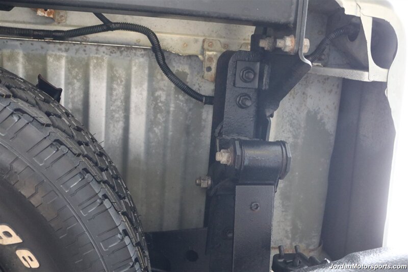 2002 Toyota Tacoma V6  100% RUST FREE* NEW TIMING BELT SERVICE* NEW 2.75 " BILSTEIN TOYTEC LEVEL LIFT W/DIFF DROPS* NEW 33 " FALKEN A/T 4 & 17 "TRD PRO WHEELS* REAR LOCKERS* LIKE NEW BED* ALL ORIGINAL BOOKS & KEYS - Photo 35 - Portland, OR 97230