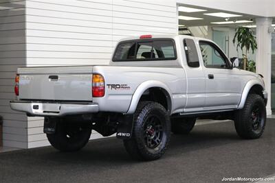 2002 Toyota Tacoma V6  100% RUST FREE* NEW TIMING BELT SERVICE* NEW 2.75 " BILSTEIN TOYTEC LEVEL LIFT W/DIFF DROPS* NEW 33 " FALKEN A/T 4 & 17 "TRD PRO WHEELS* REAR LOCKERS* LIKE NEW BED* ALL ORIGINAL BOOKS & KEYS - Photo 7 - Portland, OR 97230