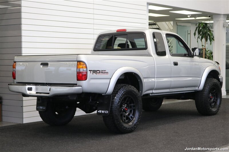 2002 Toyota Tacoma V6  100% RUST FREE* NEW TIMING BELT SERVICE* NEW 2.75 " BILSTEIN TOYTEC LEVEL LIFT W/DIFF DROPS* NEW 33 " FALKEN A/T 4 & 17 "TRD PRO WHEELS* REAR LOCKERS* LIKE NEW BED* ALL ORIGINAL BOOKS & KEYS - Photo 7 - Portland, OR 97230