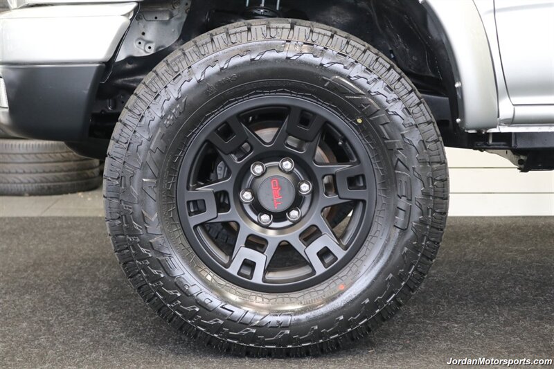 2002 Toyota Tacoma V6  100% RUST FREE* NEW TIMING BELT SERVICE* NEW 2.75 " BILSTEIN TOYTEC LEVEL LIFT W/DIFF DROPS* NEW 33 " FALKEN A/T 4 & 17 "TRD PRO WHEELS* REAR LOCKERS* LIKE NEW BED* ALL ORIGINAL BOOKS & KEYS - Photo 21 - Portland, OR 97230