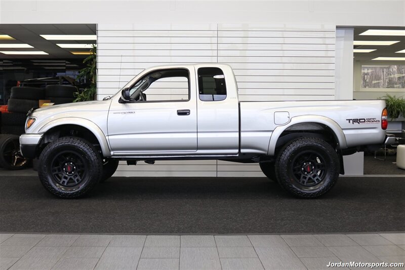 2002 Toyota Tacoma V6  100% RUST FREE* NEW TIMING BELT SERVICE* NEW 2.75 " BILSTEIN TOYTEC LEVEL LIFT W/DIFF DROPS* NEW 33 " FALKEN A/T 4 & 17 "TRD PRO WHEELS* REAR LOCKERS* LIKE NEW BED* ALL ORIGINAL BOOKS & KEYS - Photo 4 - Portland, OR 97230