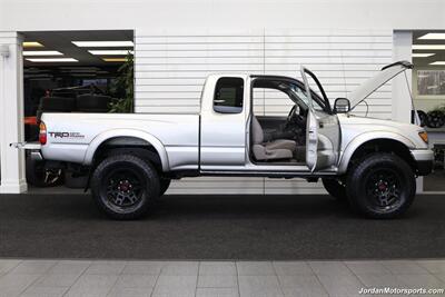 2002 Toyota Tacoma V6  100% RUST FREE* NEW TIMING BELT SERVICE* NEW 2.75 " BILSTEIN TOYTEC LEVEL LIFT W/DIFF DROPS* NEW 33 " FALKEN A/T 4 & 17 "TRD PRO WHEELS* REAR LOCKERS* LIKE NEW BED* ALL ORIGINAL BOOKS & KEYS - Photo 11 - Portland, OR 97230