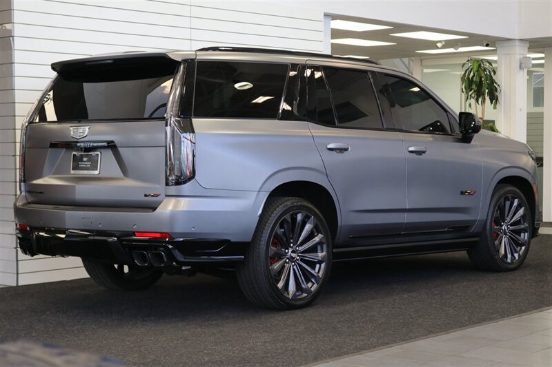 2026 Cadillac Escalade-V V OWNER'S PERSONAL CAR* 1 OF 255* CERAMIC NANO TINT W/ WINDSHIELD* BRAND NEW CONDITION* ALL BOOKS - KEYS - WINDOW STICKER - Photo 7 - Portland, OR 97230