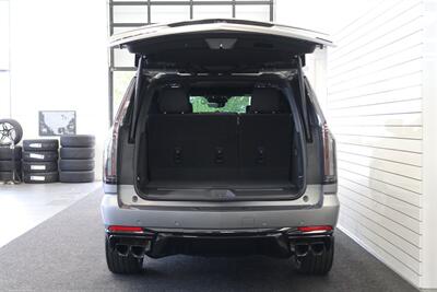 2026 Cadillac Escalade-V V OWNER'S PERSONAL CAR* 1 OF 255* CERAMIC NANO TINT W/ WINDSHIELD* BRAND NEW CONDITION* ALL BOOKS - KEYS - WINDOW STICKER - Photo 17 - Portland, OR 97230
