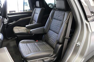 2026 Cadillac Escalade-V V OWNER'S PERSONAL CAR* 1 OF 255* CERAMIC NANO TINT W/ WINDSHIELD* BRAND NEW CONDITION* ALL BOOKS - KEYS - WINDOW STICKER - Photo 20 - Portland, OR 97230