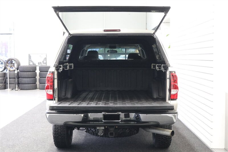 2006 Chevrolet Silverado 2500 LT3 4dr Extended Cab  1-CALIFORNIA OWNER SINCE NEW* 100% RUST FREE* 0-ACCIDENTS* LINEX BED LINER* ALL RECORDS SINCE NEW* ALL FLUIDS & FILTERS REPLACED & FLUSHED* 100% MINT CONDITION - Photo 15 - Portland, OR 97230