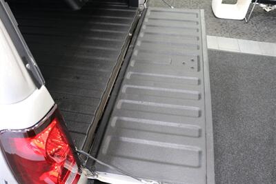 2006 Chevrolet Silverado 2500 LT3 4dr Extended Cab  1-CALIFORNIA OWNER SINCE NEW* 100% RUST FREE* 0-ACCIDENTS* LINEX BED LINER* ALL RECORDS SINCE NEW* ALL FLUIDS & FILTERS REPLACED & FLUSHED* 100% MINT CONDITION - Photo 45 - Portland, OR 97230