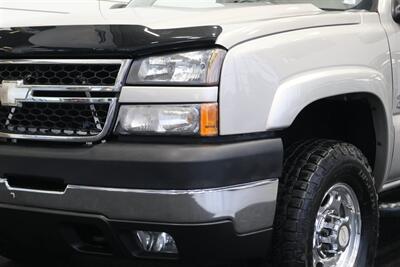 2006 Chevrolet Silverado 2500 LT3 4dr Extended Cab  1-CALIFORNIA OWNER SINCE NEW* 100% RUST FREE* 0-ACCIDENTS* LINEX BED LINER* ALL RECORDS SINCE NEW* ALL FLUIDS & FILTERS REPLACED & FLUSHED* 100% MINT CONDITION - Photo 12 - Portland, OR 97230