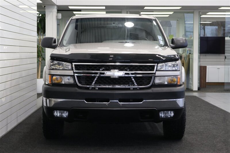 2006 Chevrolet Silverado 2500 LT3 4dr Extended Cab  1-CALIFORNIA OWNER SINCE NEW* 100% RUST FREE* 0-ACCIDENTS* LINEX BED LINER* ALL RECORDS SINCE NEW* ALL FLUIDS & FILTERS REPLACED & FLUSHED* 100% MINT CONDITION - Photo 8 - Portland, OR 97230