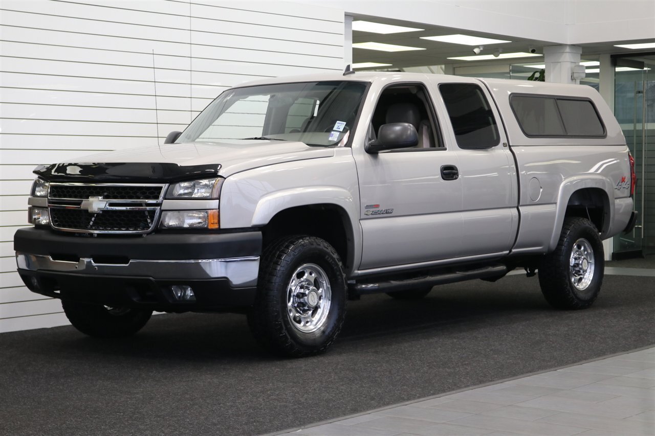 2006 Chevrolet Silverado 2500 LT3 4dr Extended Cab  1-CALIFORNIA OWNER SINCE NEW* 100% RUST FREE* 0-ACCIDENTS* LINEX BED LINER* ALL RECORDS SINCE NEW* ALL FLUIDS & FILTERS REPLACED & FLUSHED* 100% MINT CONDITION - Photo 1 - Portland, OR 97230