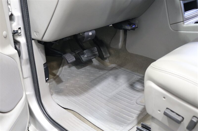 2006 Chevrolet Silverado 2500 LT3 4dr Extended Cab  1-CALIFORNIA OWNER SINCE NEW* 100% RUST FREE* 0-ACCIDENTS* LINEX BED LINER* ALL RECORDS SINCE NEW* ALL FLUIDS & FILTERS REPLACED & FLUSHED* 100% MINT CONDITION - Photo 90 - Portland, OR 97230