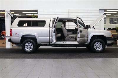 2006 Chevrolet Silverado 2500 LT3 4dr Extended Cab  1-CALIFORNIA OWNER SINCE NEW* 100% RUST FREE* 0-ACCIDENTS* LINEX BED LINER* ALL RECORDS SINCE NEW* ALL FLUIDS & FILTERS REPLACED & FLUSHED* 100% MINT CONDITION - Photo 11 - Portland, OR 97230