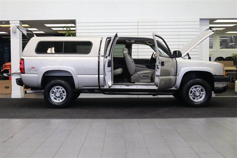 2006 Chevrolet Silverado 2500 LT3 4dr Extended Cab  1-CALIFORNIA OWNER SINCE NEW* 100% RUST FREE* 0-ACCIDENTS* LINEX BED LINER* ALL RECORDS SINCE NEW* ALL FLUIDS & FILTERS REPLACED & FLUSHED* 100% MINT CONDITION - Photo 11 - Portland, OR 97230