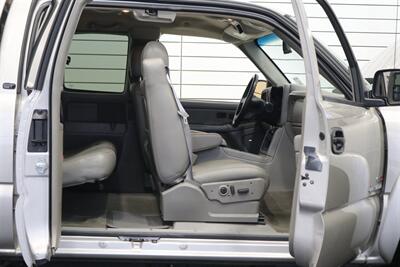 2006 Chevrolet Silverado 2500 LT3 4dr Extended Cab  1-CALIFORNIA OWNER SINCE NEW* 100% RUST FREE* 0-ACCIDENTS* LINEX BED LINER* ALL RECORDS SINCE NEW* ALL FLUIDS & FILTERS REPLACED & FLUSHED* 100% MINT CONDITION - Photo 47 - Portland, OR 97230