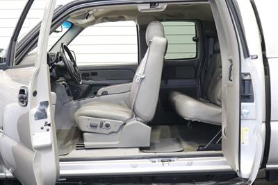 2006 Chevrolet Silverado 2500 LT3 4dr Extended Cab  1-CALIFORNIA OWNER SINCE NEW* 100% RUST FREE* 0-ACCIDENTS* LINEX BED LINER* ALL RECORDS SINCE NEW* ALL FLUIDS & FILTERS REPLACED & FLUSHED* 100% MINT CONDITION - Photo 46 - Portland, OR 97230