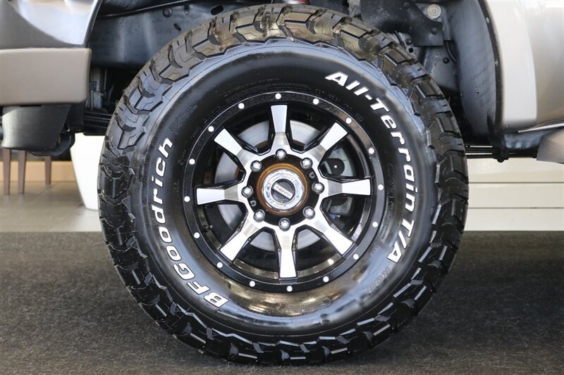 2000 Ford Excursion Limited  100% RUST & CORROSION FREE* BANKS MONSTER EXHAUST / 5 POSITION TUNER / COLD AIR INTAKE* 3 " LEVEL KIT* NEW 35 " BFG KO3s W/NEW 17 "WHEELS* WARN MANUAL HUBS* 2005 GRILL-HEADLIGHTS - Photo 42 - Portland, OR 97230
